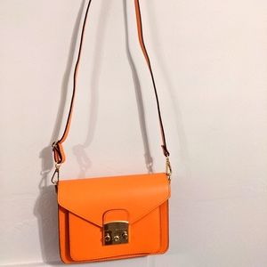 Luana Ferracuti, orange, leather handbag